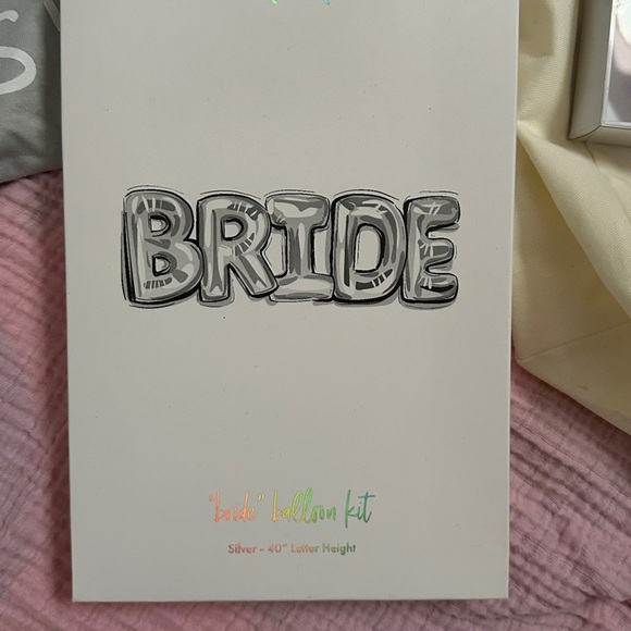 Miss to Mrs. Bridal Accessories - Picture 4 of 13